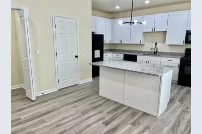 4001 Oak Field Drive, Loganville, GA 30052 - Photo 2