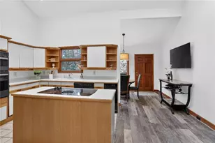 365 Crosstree Ln, Sandy Springs, GA 30328 - Photo 12