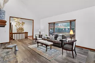 365 Crosstree Ln, Sandy Springs, GA 30328 - Photo 8