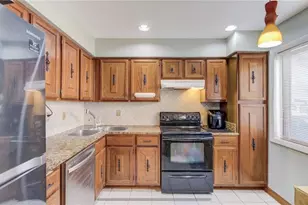 1144 Country Ct, Lawrenceville, GA 30044 - Photo 2