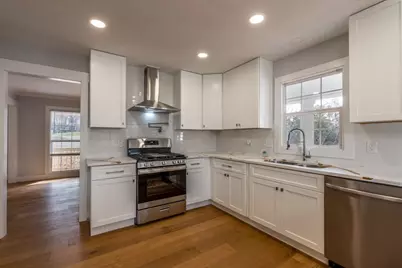 330 London Dale, Woodstock, GA 30189 - Photo 18