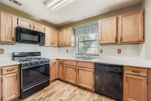 2935 Landington Way, Duluth, GA 30096 - Photo 8