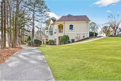 8250 Royal Saint Georges Way, Duluth, GA 30097 - Photo 8