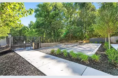 1300 Chelsea Circle NW, Atlanta, GA 30318 - Photo 36