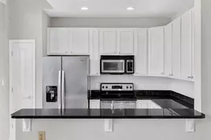 3040 Peachtree Rd NW, Atlanta, GA 30305 - Photo 8