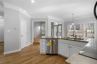 220 Chinkapin Cir, Atlanta, GA 30311 - Photo 14