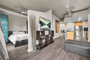 250 Pharr Rd NE, Atlanta, GA 30305 - Photo 14