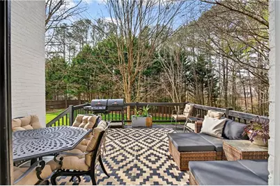 325 Saddle Creek Circle, Roswell, GA 30076 - Photo 2
