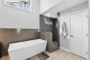 325 Saddle Creek Cir, Roswell, GA 30076 - Photo 18