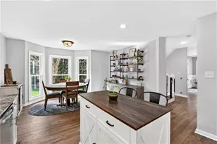 325 Saddle Creek Cir, Roswell, GA 30076 - Photo 12