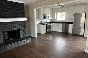 4541 Cypress Ridge Ct, Stone Mountain, GA 30083 - Photo 2