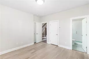 4325 Parkside Pl, Atlanta, GA 30342 - Photo 34