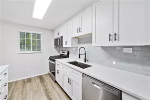 6734 Graves Mill Dr, Norcross, GA 30093 - Photo 4