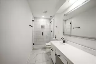 3649 Peachtree Rd NE, Atlanta, GA 30319 - Photo 32