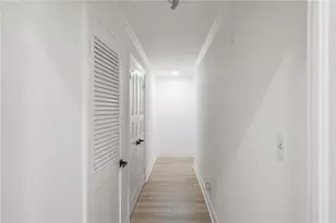 3649 Peachtree Rd NE, Atlanta, GA 30319 - Photo 20