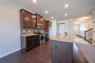 10 Edgewater Ct, Covington, GA 30016 - Photo 4