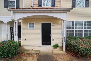 6109 Camden Forrest Dr, Riverdale, GA 30296 - Photo 2
