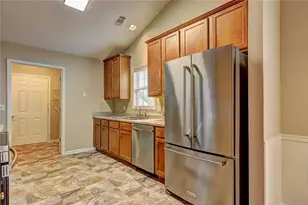 412 Mockingbird Dr, Loganville, GA 30052 - Photo 6