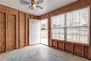 412 Mockingbird Dr, Loganville, GA 30052 - Photo 22