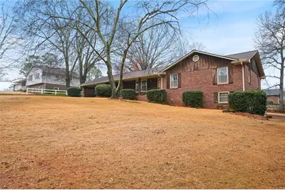 42 Benham Circle, Cartersville, GA 30120 - Photo 2