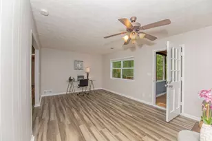 180 Crabtree Dr W, Roswell, GA 30076 - Photo 10