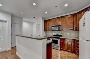 2202 Stratford Commons, Decatur, GA 30033 - Photo 8