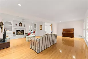 4225 Walnut Cir, Flowery Branch, GA 30542 - Photo 4