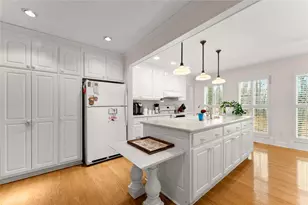 4225 Walnut Cir, Flowery Branch, GA 30542 - Photo 10