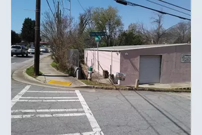 404 Club House Drive, Stone Mountain, GA 30083 - Photo 4