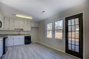 4100 Fox Chase Dr, Loganville, GA 30052 - Photo 18