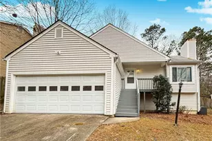 1819 Crescent Hill Dr, Acworth, GA 30102 - Photo 1