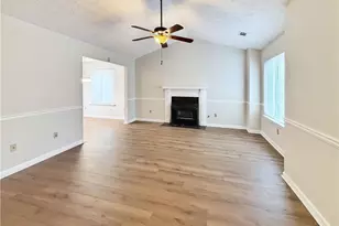 1819 Crescent Hill Dr, Acworth, GA 30102 - Photo 4