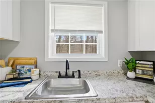 2043 Claude St NW, Atlanta, GA 30318 - Photo 10