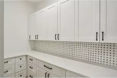 2082 Lyle Avenue, College Park, GA 30337 - Photo 10