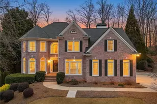 207 Cedarhurst Dr, Canton, GA 30115 - Photo 2