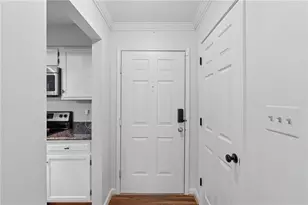 24307 Plantation Dr NE, Atlanta, GA 30324 - Photo 8