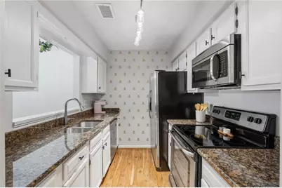 24307 Plantation Drive NE, Atlanta, GA 30324 - Photo 10