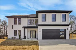 51 Deer Cyn Dr, Auburn, GA 30011 - Photo 1