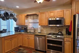 705 Chandler Dr, Lawrenceville, GA 30044 - Photo 6