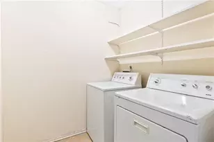 124 Camelot Dr, Atlanta, GA 30349 - Photo 16