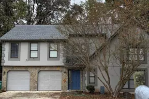 1562 Linksview Close, Stone Mountain, GA 30088 - Photo 1