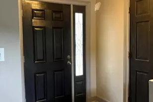 1562 Linksview Close, Stone Mountain, GA 30088 - Photo 2