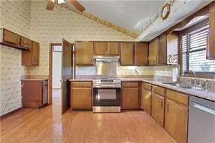 2280 Rainforest Cir, Ellenwood, GA 30294 - Photo 6