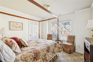 1055 Brookhaven Walk NE, Atlanta, GA 30319 - Photo 22