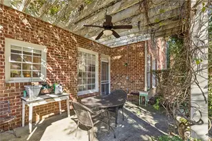 1055 Brookhaven Walk NE, Atlanta, GA 30319 - Photo 38