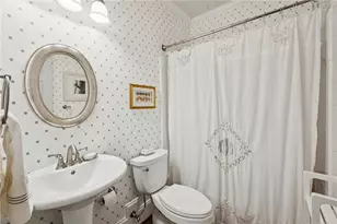 1055 Brookhaven Walk NE, Atlanta, GA 30319 - Photo 16