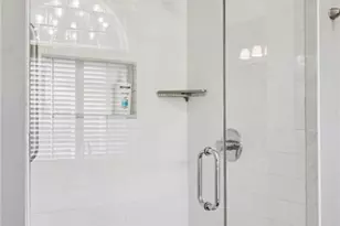 1055 Brookhaven Walk NE, Atlanta, GA 30319 - Photo 32