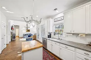 1055 Brookhaven Walk NE, Atlanta, GA 30319 - Photo 28