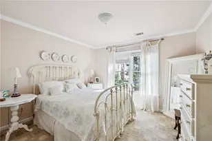 1055 Brookhaven Walk NE, Atlanta, GA 30319 - Photo 14