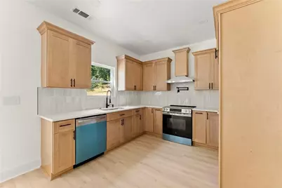 172 Llewellyn St, Clarkesville, GA 30523 - Photo 16